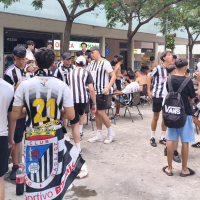Ambientazo en las calles de Zaragoza para apoyar al CD Badajoz en la final por el ascenso