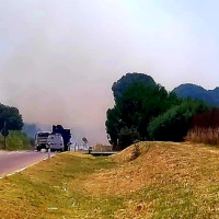 Queda cortada la carretera de Badajoz a Valverde por un incendio