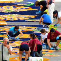 El arte toma las calles de San Vicente de Alcántara para celebrar su Corpus Christi