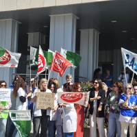 Trabajadores de la UCI del Universitario vuelven a manifestarse ante “el silencio del SES”
