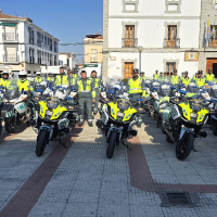 Mérida forma a los próximos motoristas de la Guardia Civil en una marcha por el centro de España