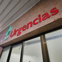 Herido en una colisión entre un coche y una moto en Badajoz