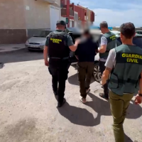 Cae una red que cobraba hasta 10.500 € a inmigrantes por contratos falsos