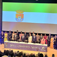 La Confederación Española de Sindicatos Médicos recibe la Medalla de Oro