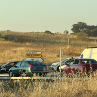 Corte de circulación en la carretera N-521 tras una colisión frontal
