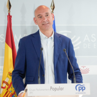 El PP atribuye la caída del paro a Guardiola y critica que la oposición rechace los presupuestos