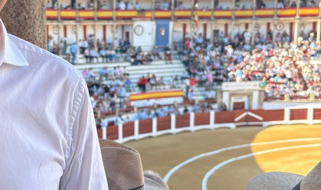 Condenan pintadas en la Plaza de Toros de Cáceres