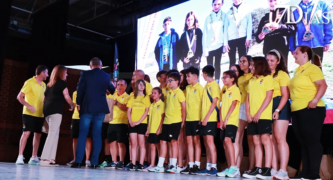 Más de 400 deportistas se reúnen en la Gala del Deporte de San Vicente de Alcántara