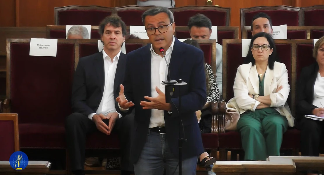 Gallardo niega la influencia de Pedro Sánchez: "No sabía ni que tenía hermanos"