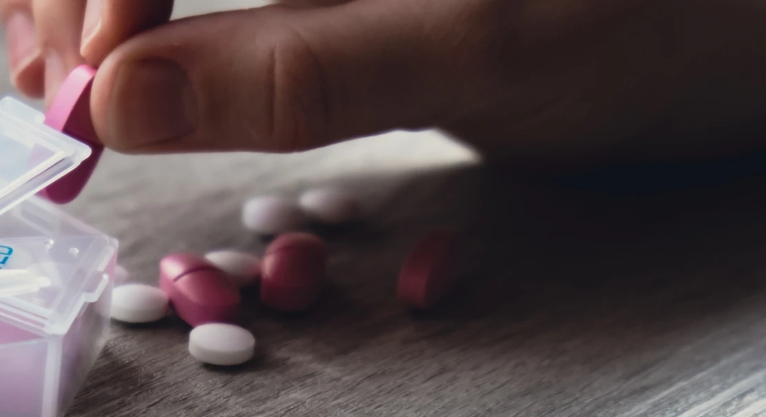 Nuevas medidas para prevenir el daño hepático con avacopan (Tavneos)