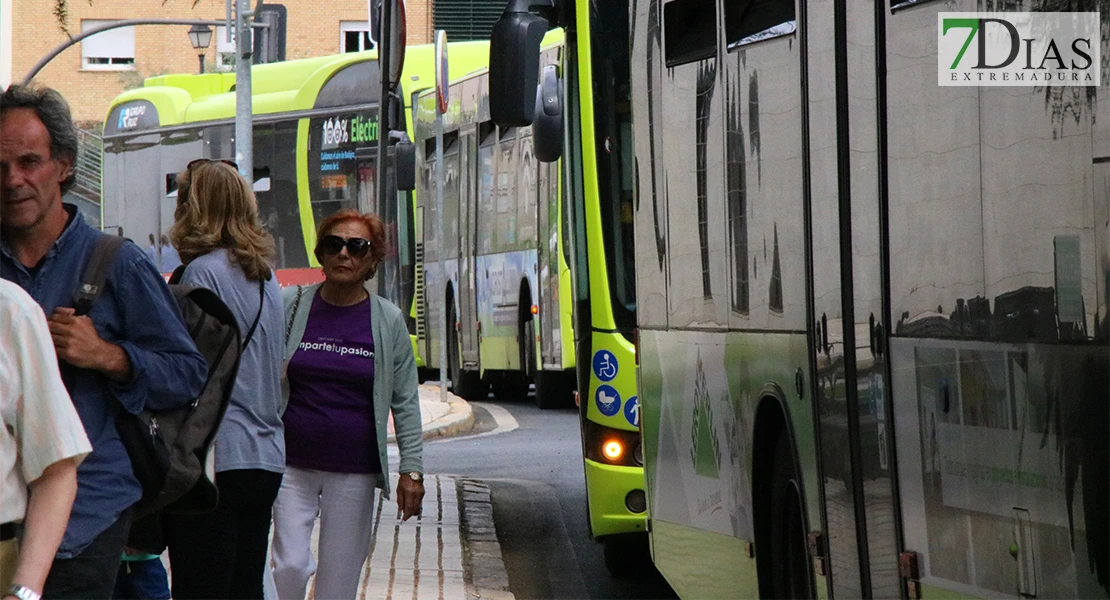 Badajoz remodela nueve líneas de autobús urbano