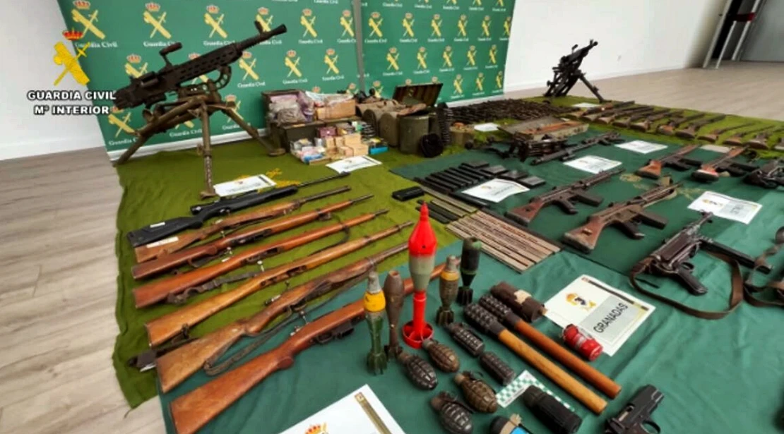 La Guardia Civil interviene y retira material explosivo de varias localidades extremeñas