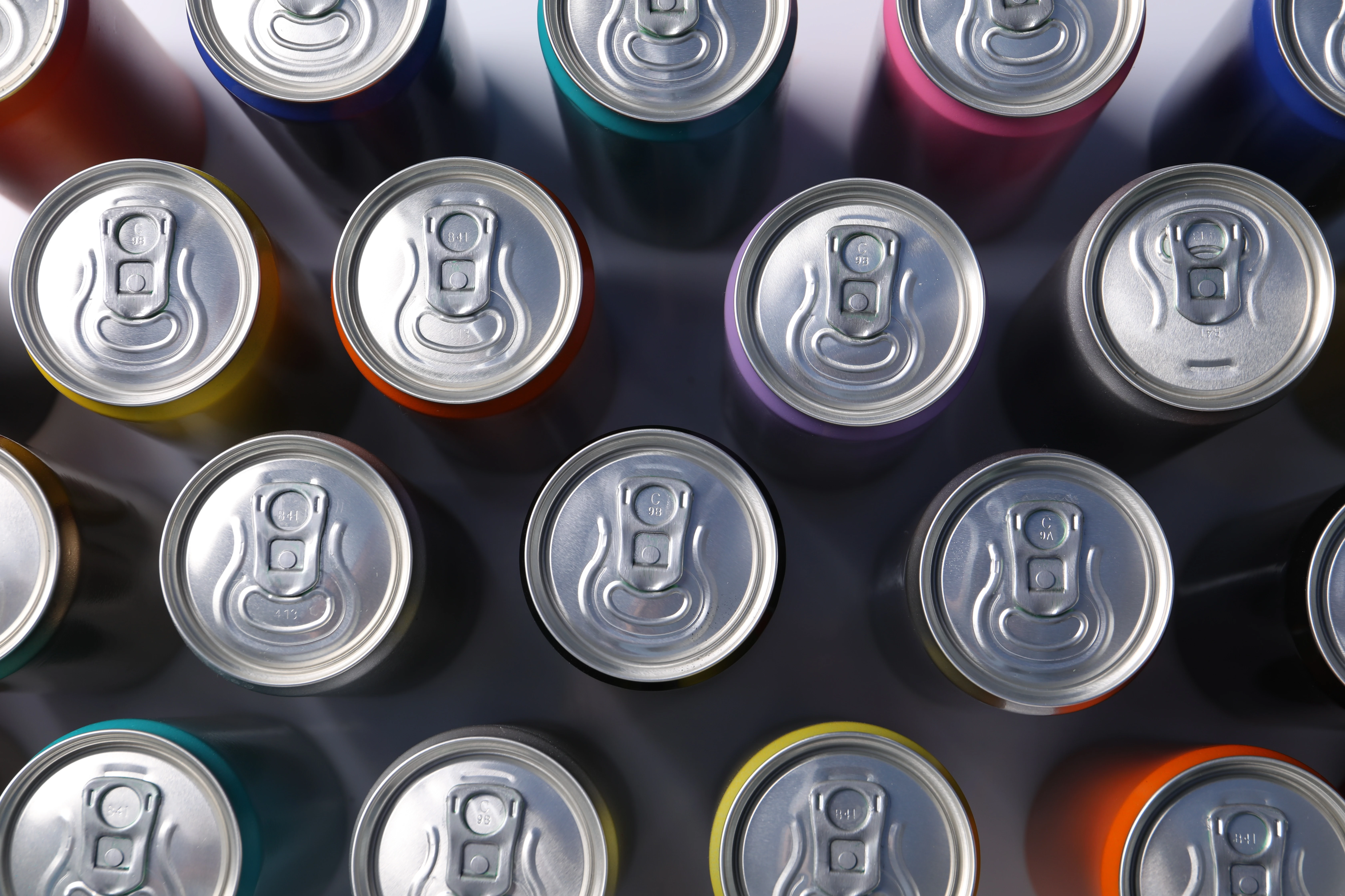 Consumo inicia el trámite para prohibir el acceso de menores a las bebidas energéticas