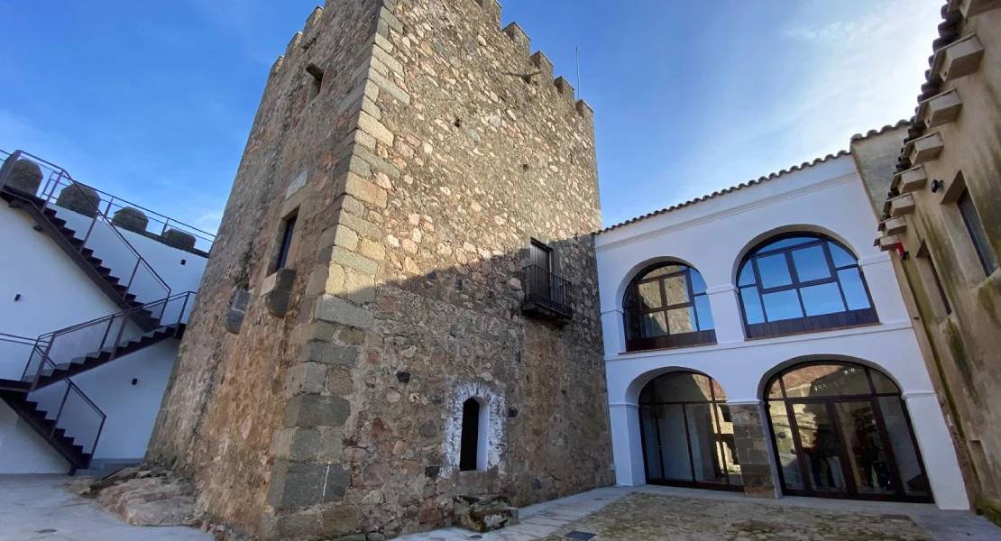 Un histórico castillo-palacio extremeño en la semifinal de los premios Europa Se Siente