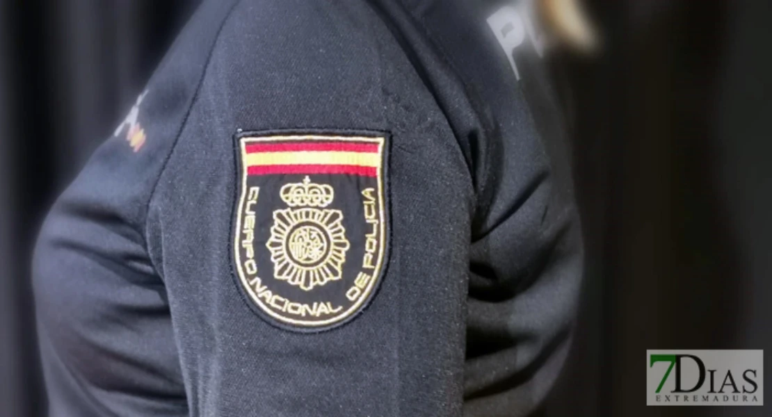 La Policía Nacional arresta a un fugitivo acusado de matar a un hombre con un bate de béisbol
