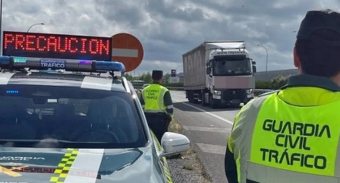 Un accidente de tráfico obliga a cortar la autovía en la provincia de Badajoz