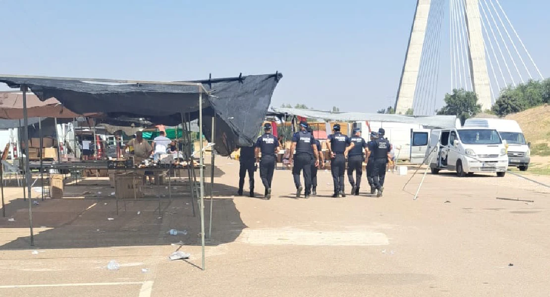 Los vendedores del mercadillos de Badajoz hartos de los controles de ASPEX: “Echan a los clientes”