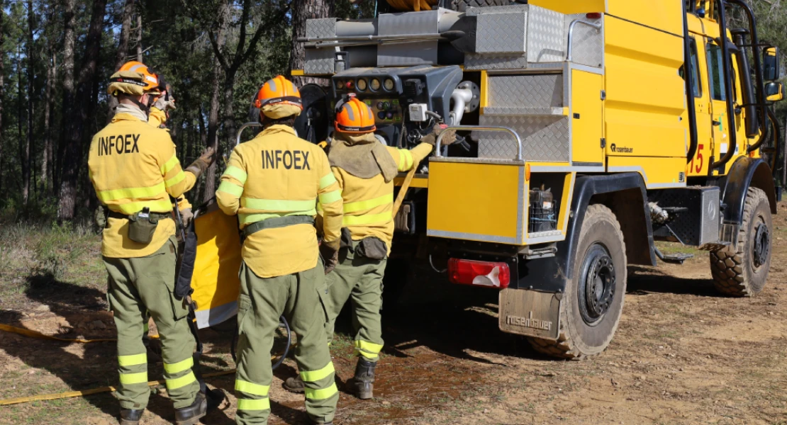 Ya hay listas de espera para Bombero Forestal Conductor y Agente del Medio Natural en Extremadura