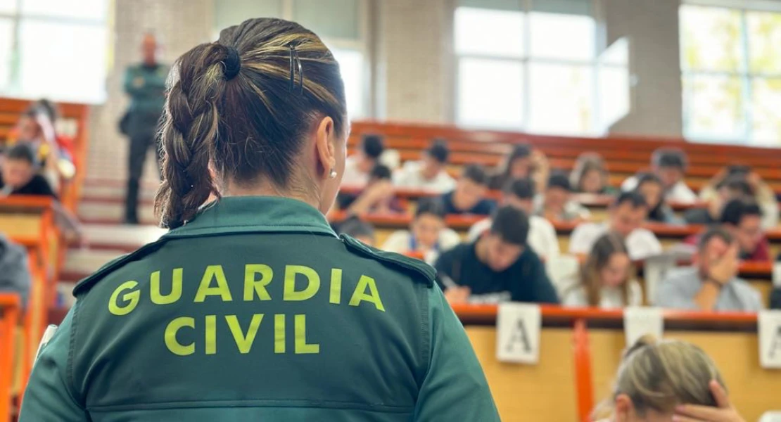 Cerca de 800 aspirantes optan en Mérida a una plaza en la Guardia Civil