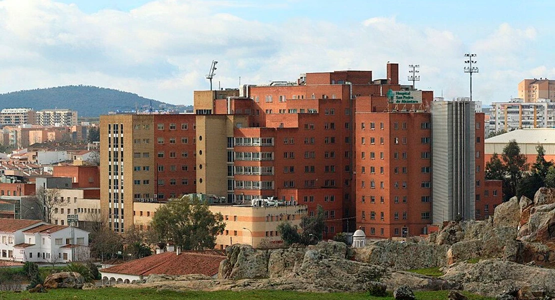 Un paciente huye con una navaja de Urgencias en el Hospital San Pedro de Alcántara de Cáceres