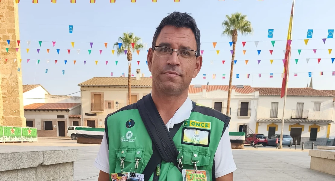 José María reparte 240.000 euros en Almaraz: "Lo he dado a gente que realmente lo necesita"