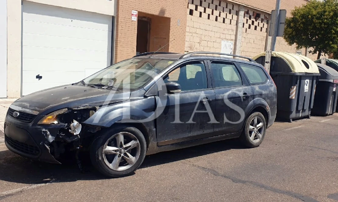 La Policía Local investiga la aparición de un vehículo accidentado en Badajoz
