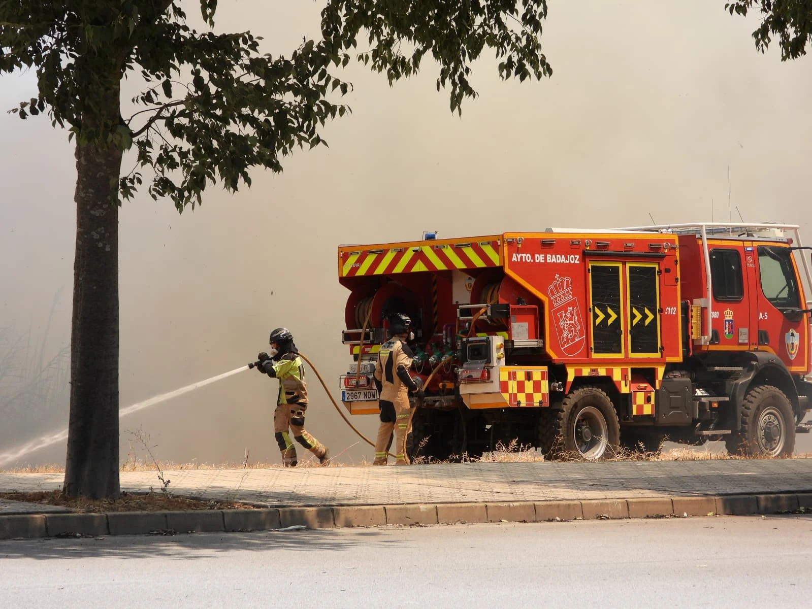Imágenes del grave incendio la zona de Ronda Norte (BA)