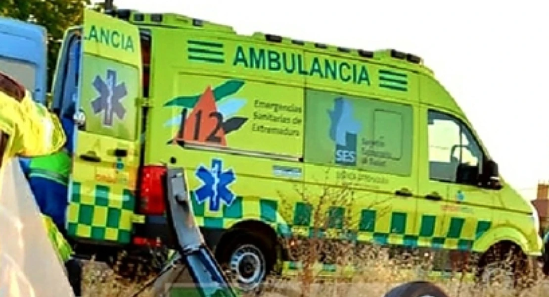 Una mujer herida tras una salida de vía en la EX-209