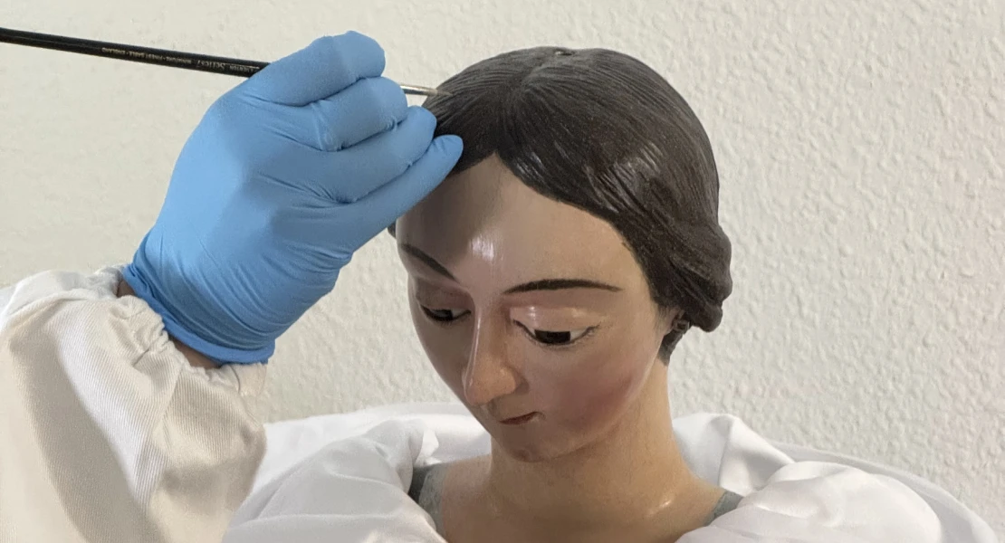 La Virgen de la Piedad de Almendralejo recupera parte de su aspecto histórico tras su restauración