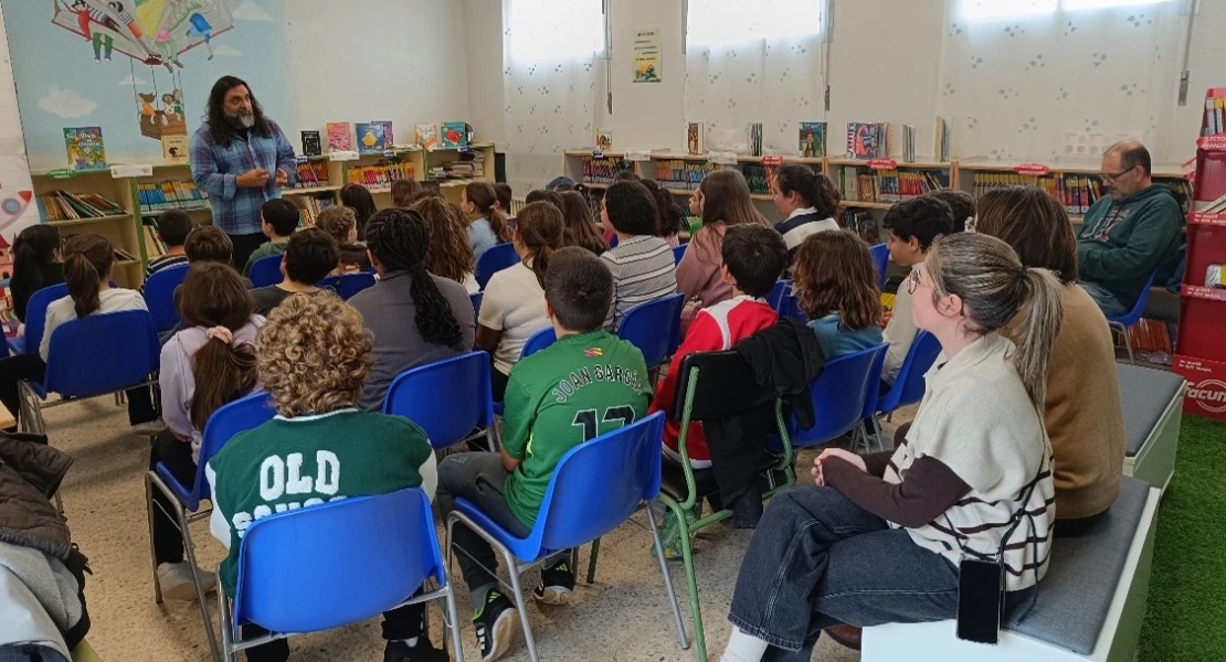 El truco de los colegios extremeños para enganchar a la lectura a más de 16.000 alumnos este curso