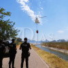 Imágenes que deja el incendio forestal de este martes en Badajoz
