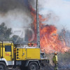 Imágenes que deja el incendio forestal de este martes en Badajoz