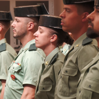 Guardias civiles en prácticas en Badajoz "obligados a compartir chaleco de protección"