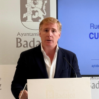 Los barrios de Badajoz estallan contra el "triunfalismo" del alcalde y denuncian un abandono sistemático