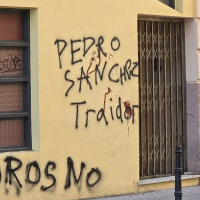 El PSOE de Badajoz denuncia un nuevo ataque a su sede: “Volveremos a limpiar la pared y a defender nuestros ideales”