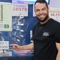 La despedida de Coli, el lotero que se ganó a los vecinos de Antonio Domínguez
