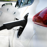 ¿Nuevo impuesto para los coches eléctricos? Se pagaría por km recorrido