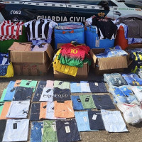 Intervienen cerca de 2.200 camisetas falsificadas en Cáceres valoradas en 320.000 €
