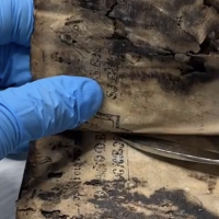 Recuperan un tesoro documental de 1609 de Villalba de los Barros dañado por la riada de 1997