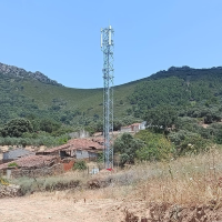 Denuncian la instalación de una gran torre de telefonía en un espacio protegido de Extremadura