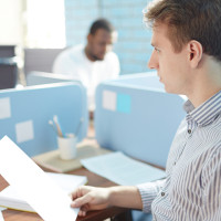 El absentismo preocupa a los analistas: más de 1,6 millones de personas faltan a diario a su trabajo