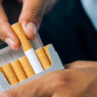 La AECC celebra la nueva Ley del Tabaco y reclama más restricciones