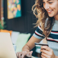 Comprar fuera de la UE se encarece: la nueva tasa aduanera de 3 € ya afecta a tus pedidos online