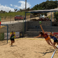 Alburquerque reúne a cerca de 2.000 jugadores en el Extremadura Open de balonmano playa