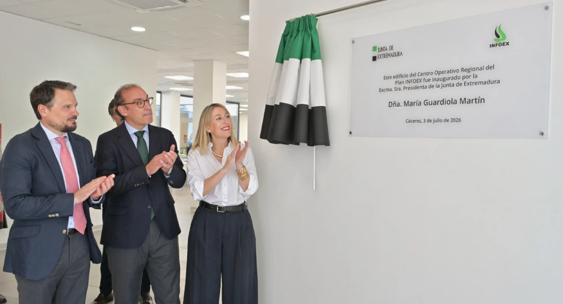 Guardiola inaugura el nuevo Centro Operativo para coordinar los incendios de Extremadura