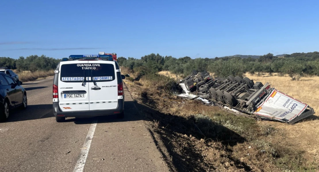 Un joven resulta herido tras un accidente de camión en Fregenal de la Sierra