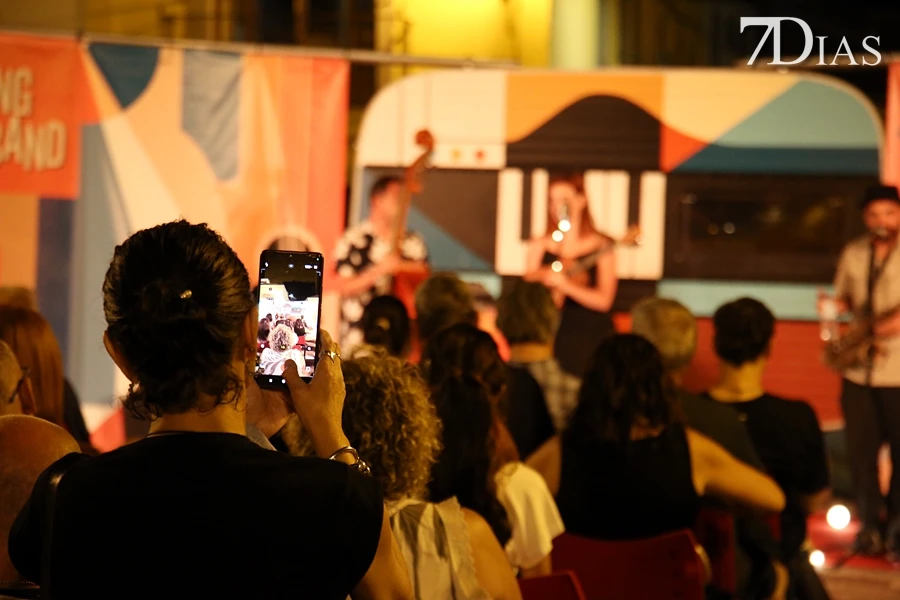 La Noche en Blanco sanvicenteña llena de música, baile y arte al municipio