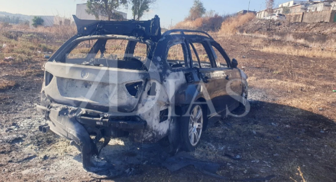Otro vehículo calcinado esta madrugada en un segundo incendio en Badajoz