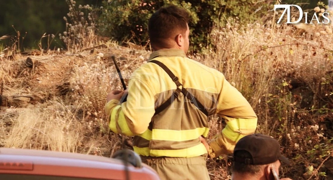 Imágenes del peligroso incendio de Pinofranqueado la tarde del miércoles