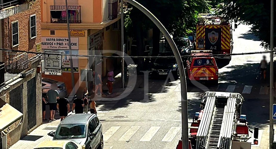 Un incendio de vivienda moviliza un amplio dispositivo en Badajoz
